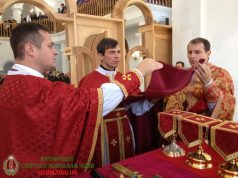 Празник Воздвиження Чесного Хреста