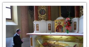 Протоігумен отець Павло Райчинець ЧСВВ приклонився перед мощами блаженного священномученика Павла Гойдича у Пряшеві