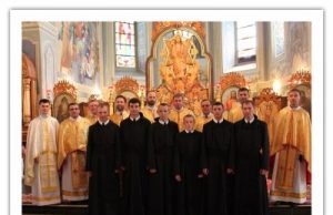 Перші тимчасові обіти у Крехівській обителі