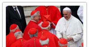 «Моліться за священиків і єпископів, щоб були справжніми слугами Божого люду»