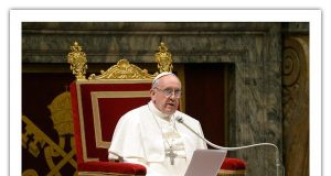 Папа Франциск молиться за Україну