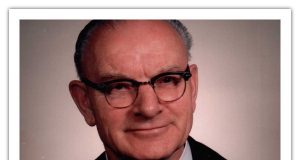 В Ужгороді побачила світ збірка поезій Зореслава «Зі серцем у руках»