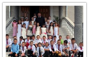 Урочисте Святе Причастя у Боронявському монастирі alt