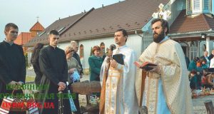 Воскресна Божественна Літургія в Мукачівському монастирі