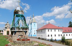 Розпорядок богослужінь Страсного і Світлого тижнів, у Василіянському храмі в Малому Березному, при осідку Провінції Св. Миколая