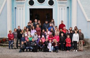 Великодні гаївки при Малоберезнянському монастирі Отців Василіян