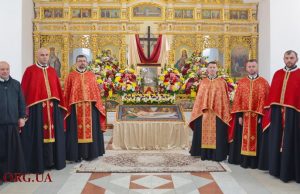 Богослужіння Страсної П’ятниці в Осідку Провінції Св. Миколая