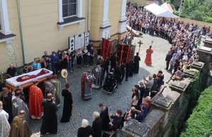 Похоронні богослужіння за упокій Владики Мілана Шашіка