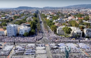 Свята Меса з Папою Франциском у Будапешті 01