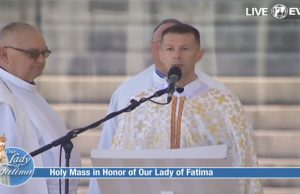 Молитва за мир в Україні під час Міжнародної прощі до Фатіми 01