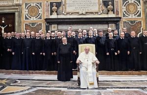 Папа: Не забуваймо про мучеництво, яке переживає Україна