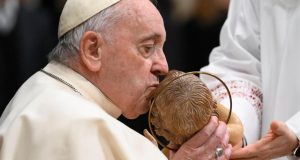 Різдвяне послання Папи Франциска: нехай Дитя втихомирить холодні вітри війни