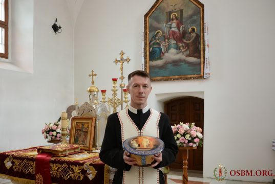 ВЕЛИКОДНЄ ПРИВІТАННЯ ПРОТОІГУМЕНА ПРОВІНЦІЇ СВЯТОГО МИКОЛАЯ В УКРАЇНІ